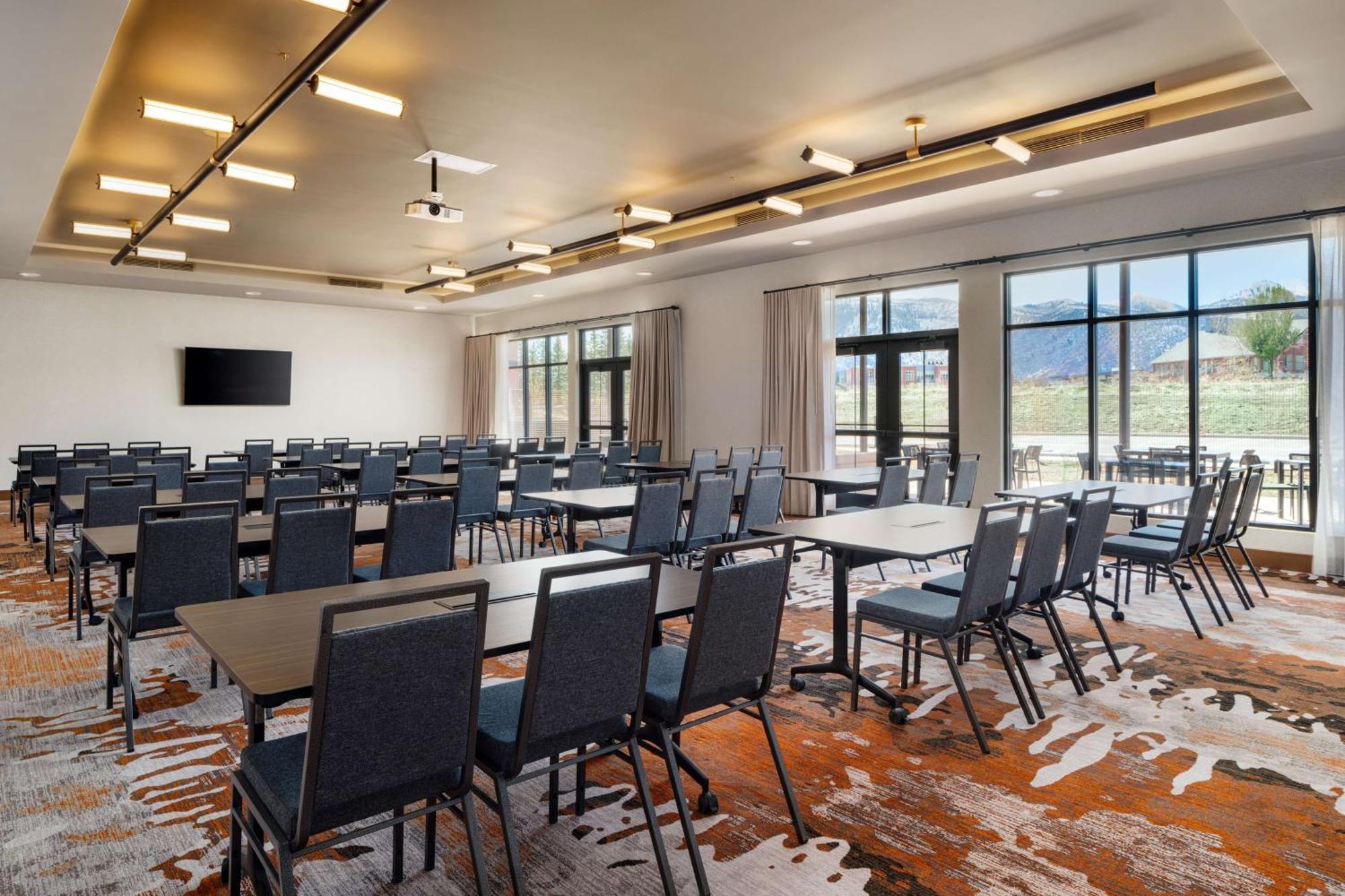 The Hoffmann Hotel Basalt Aspen Tapestry Collection Hilton Esterno foto